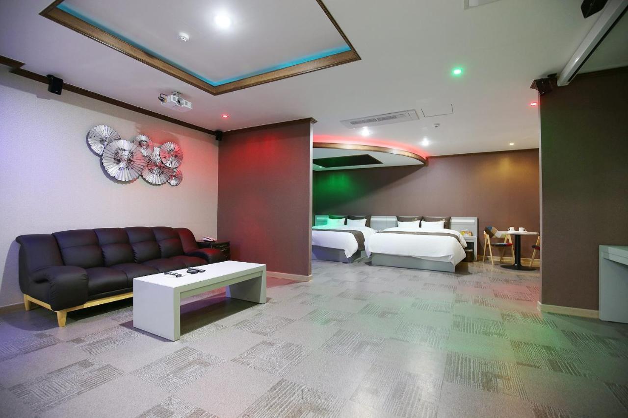 Iris Hotel Seosan Zewnętrze zdjęcie