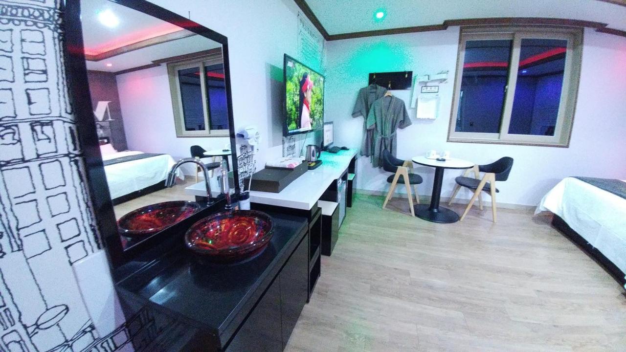 Iris Hotel Seosan Zewnętrze zdjęcie