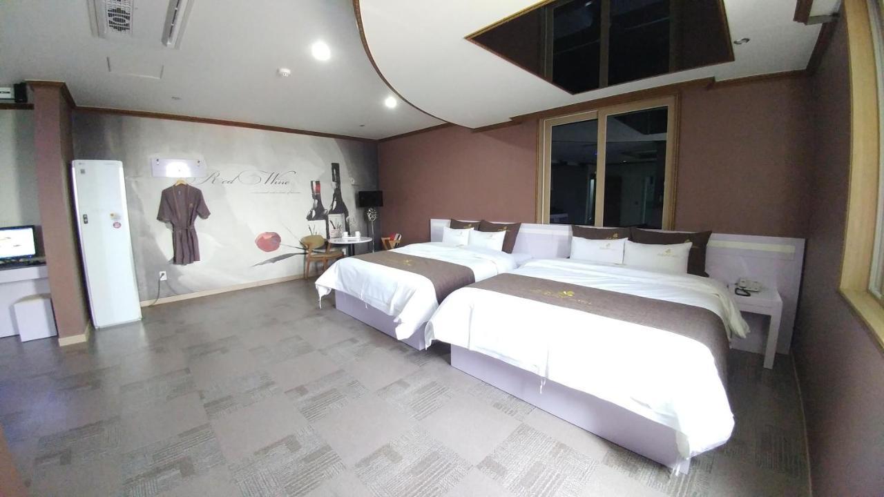 Iris Hotel Seosan Zewnętrze zdjęcie