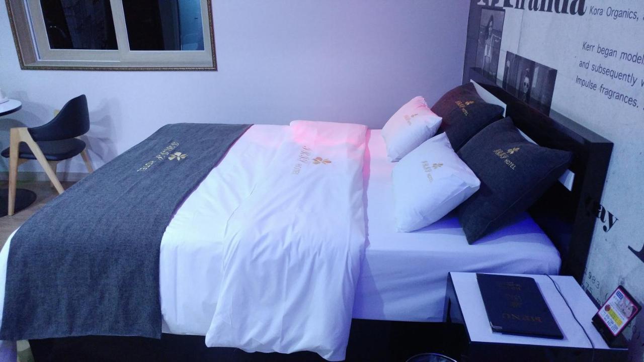 Iris Hotel Seosan Zewnętrze zdjęcie
