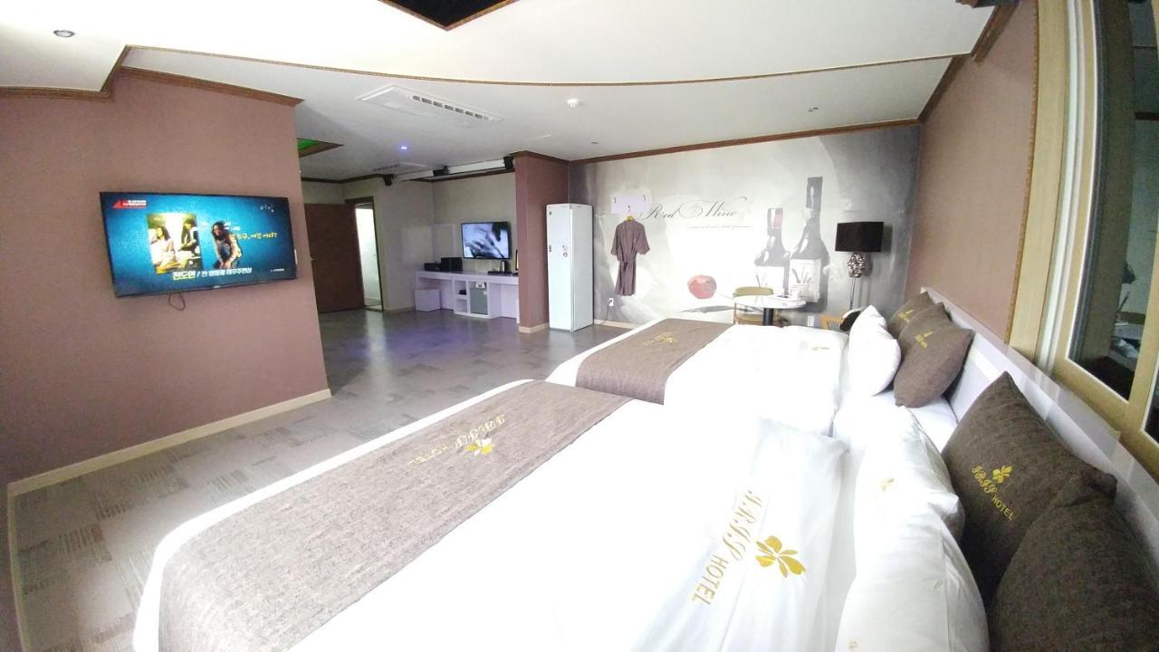 Iris Hotel Seosan Zewnętrze zdjęcie