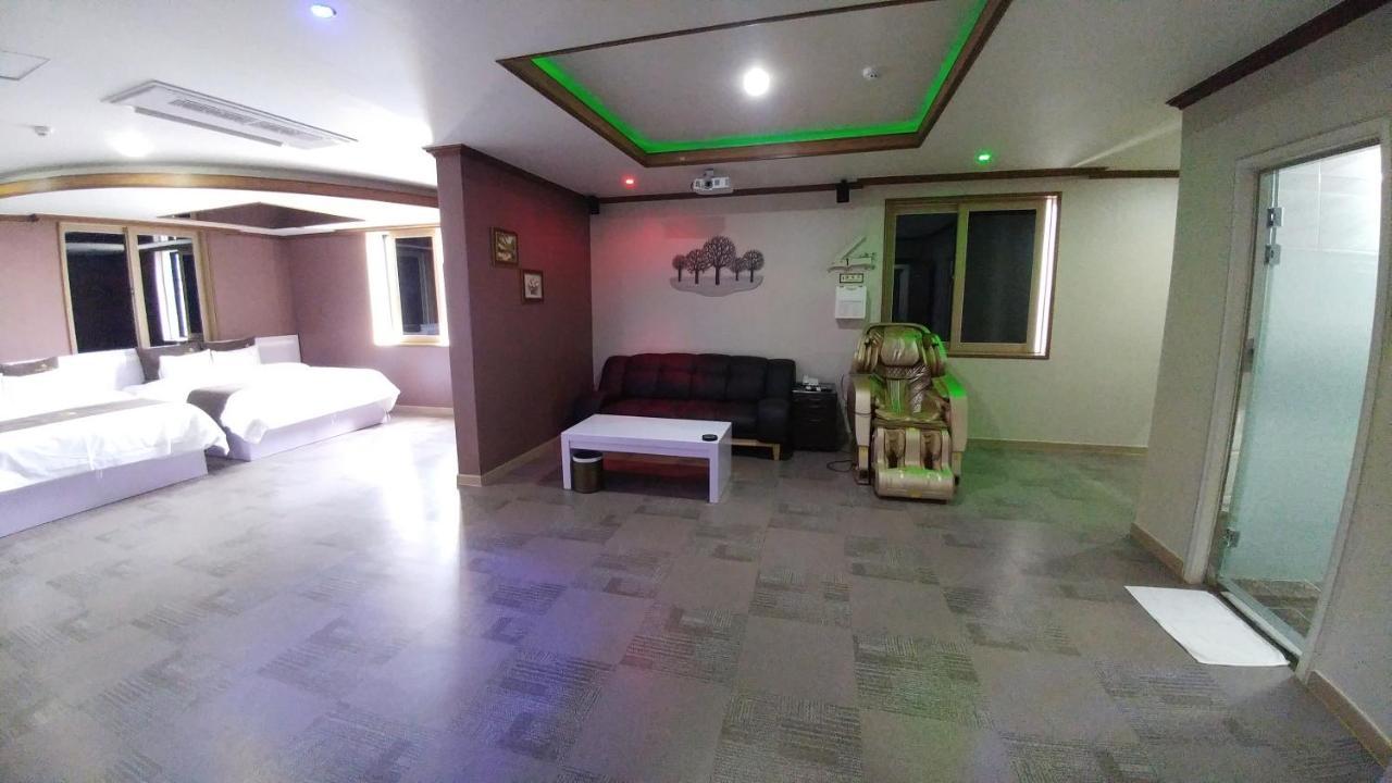 Iris Hotel Seosan Zewnętrze zdjęcie